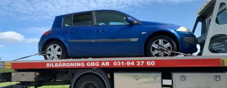 Skrotbilar hämtas av auktoriserad bilskrot på Orust
