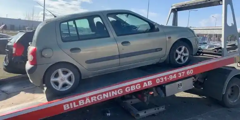 Skrota bilen och få betalt – så funkar det