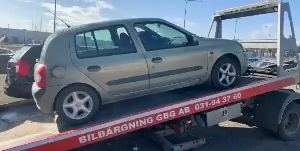 Skrotbil redo för försäljning – jämför flera aktörer, kontrollera villkor och avgifter, säkra betalning och skriv kvitto för att få högsta nettobelopp.