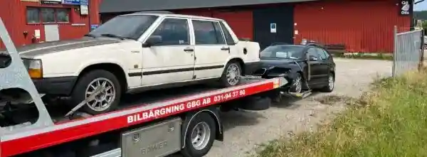 Metallskrot och marknadsgraf som symboliserar sambandet mellan råvarupriser och ersättning